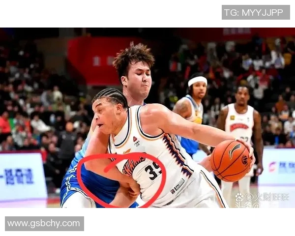 一个篮球等于多少个足球星 揭秘篮球与足球之间的奇妙对比