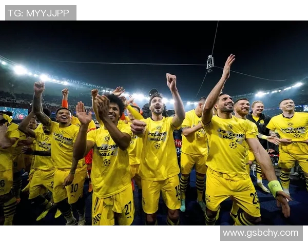 多特蒙德核心球星闪耀赛场展现激情足球精神与无尽团队力量